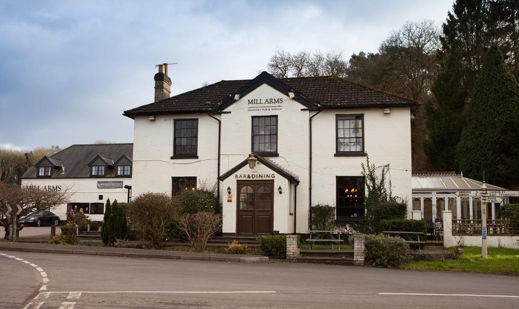 The Mill Arms Hotel Romsey Luaran gambar